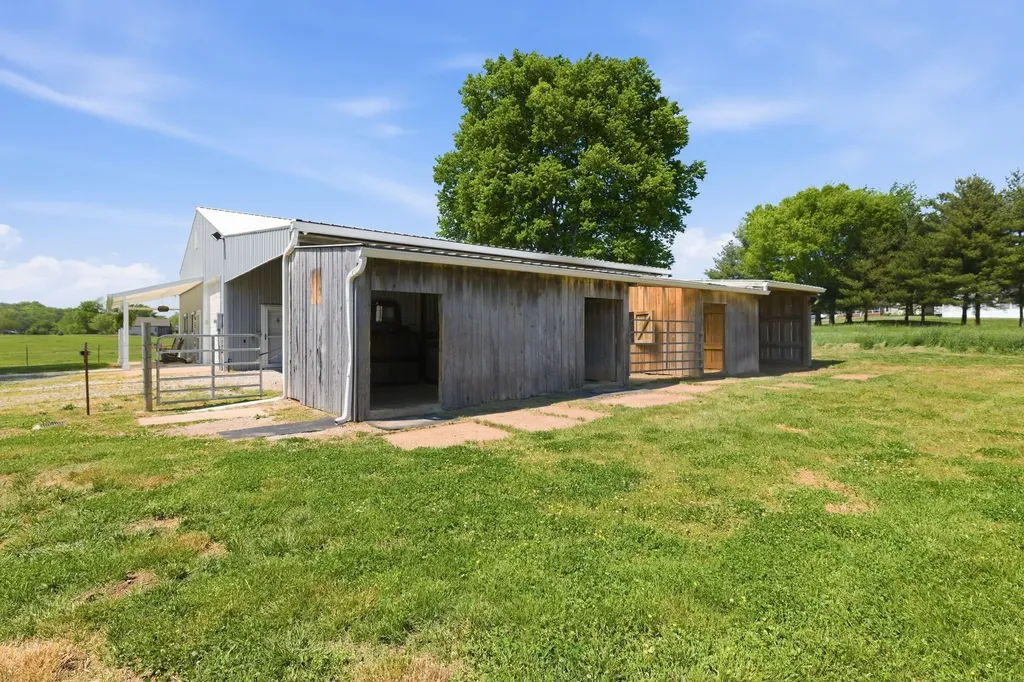 3017 Abigail Lane Columbia TN 38401