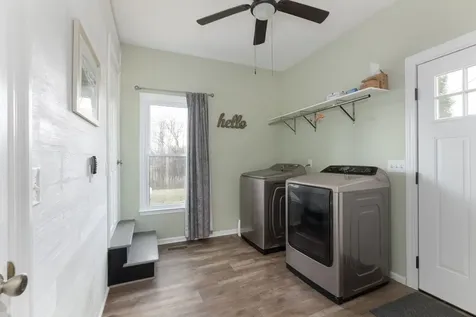 95 Old 25 Loop Castalian Springs TN 37031