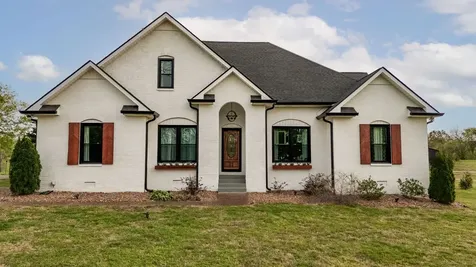 95 Old 25 Loop Castalian Springs TN 37031