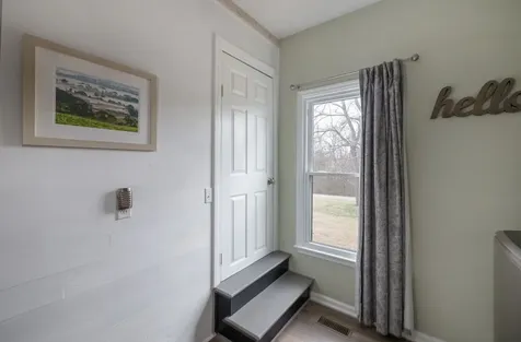 95 Old 25 Loop Castalian Springs TN 37031
