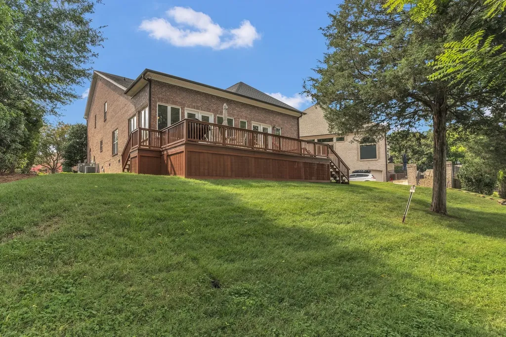 1046 Isaac Franklin Drive Gallatin TN 37066