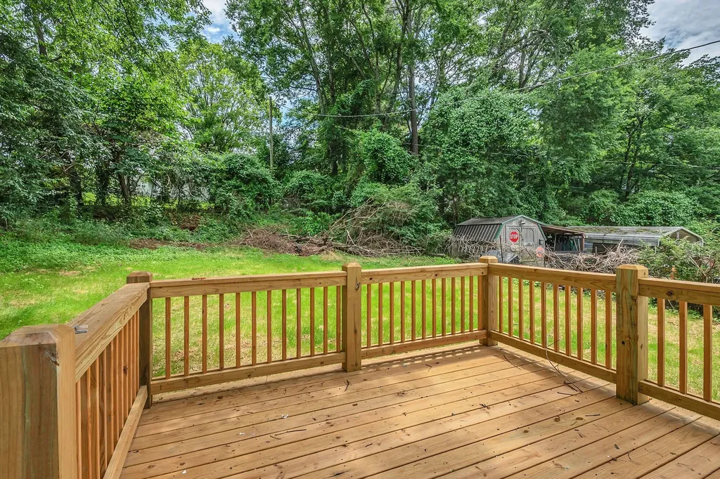 1002 College St, W Fayetteville TN 37334