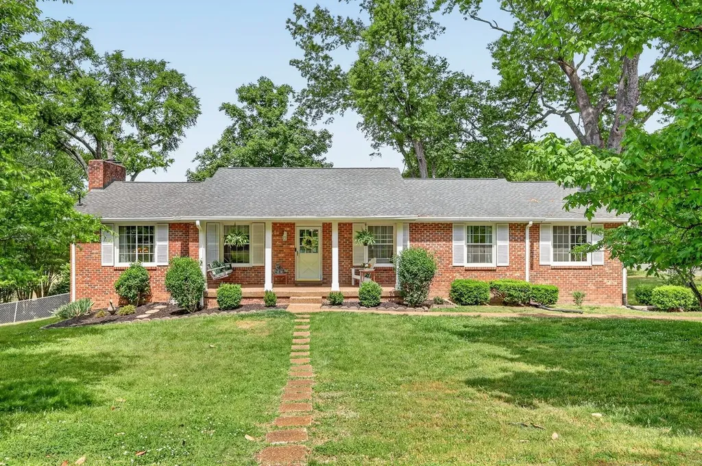 108 Ervin Street Hendersonville TN 37075