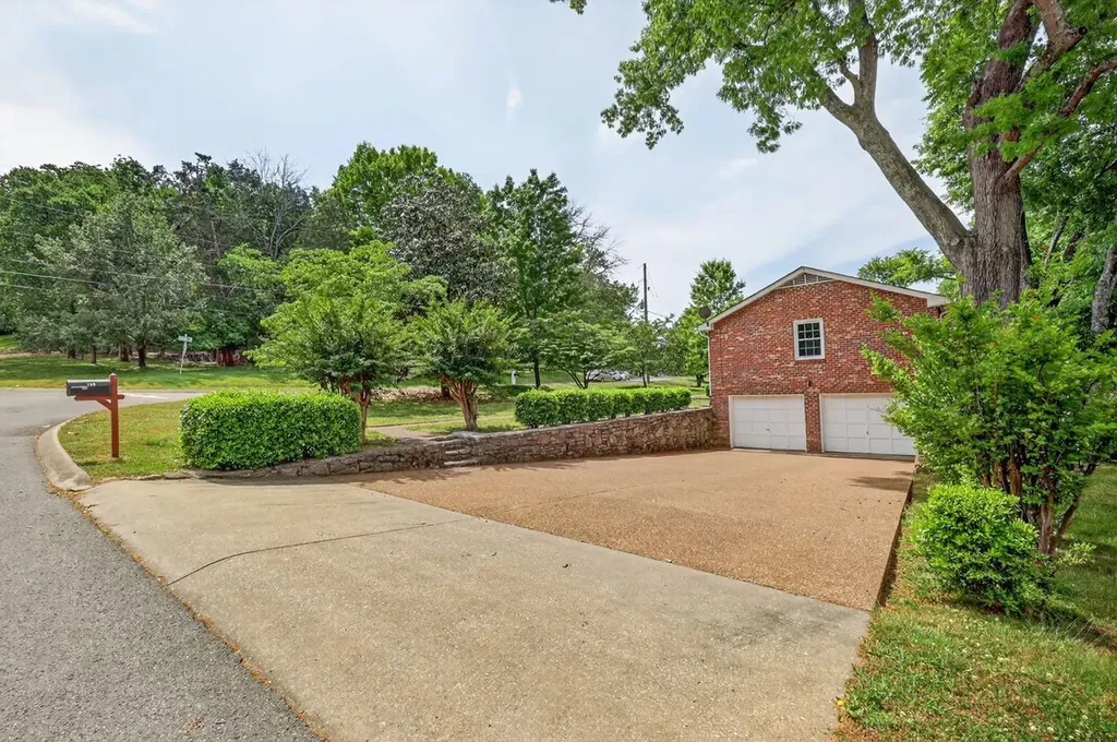 108 Ervin Street Hendersonville TN 37075