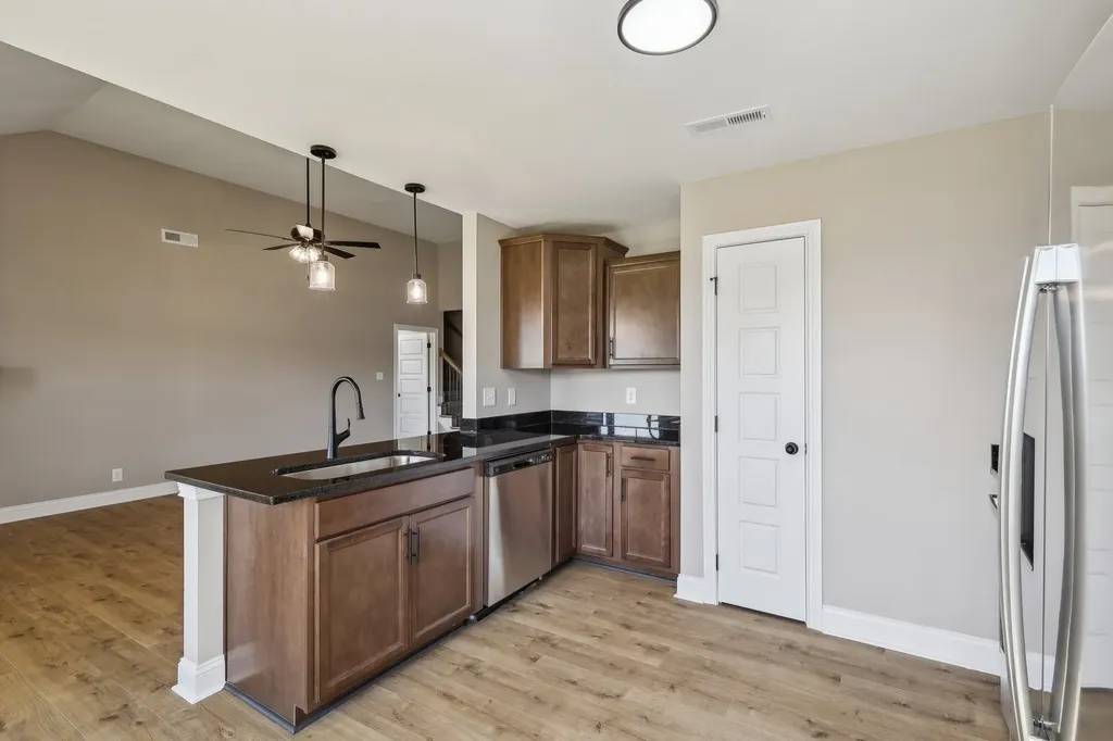 342 Cardinal Creek Clarksville TN 37040