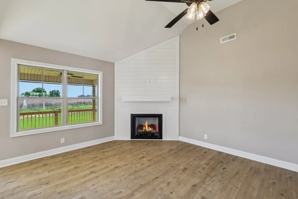 342 Cardinal Creek Clarksville TN 37040