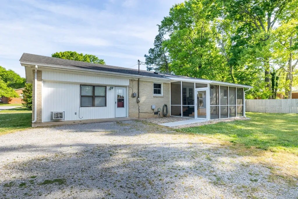 303 Pawnee Trail Columbia TN 38401