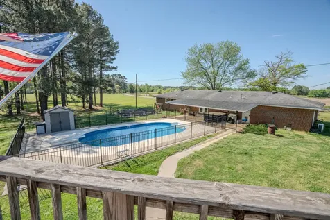 20510 Old Elkmont Road Athens AL 35614