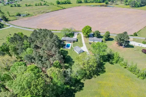 20510 Old Elkmont Road Athens AL 35614