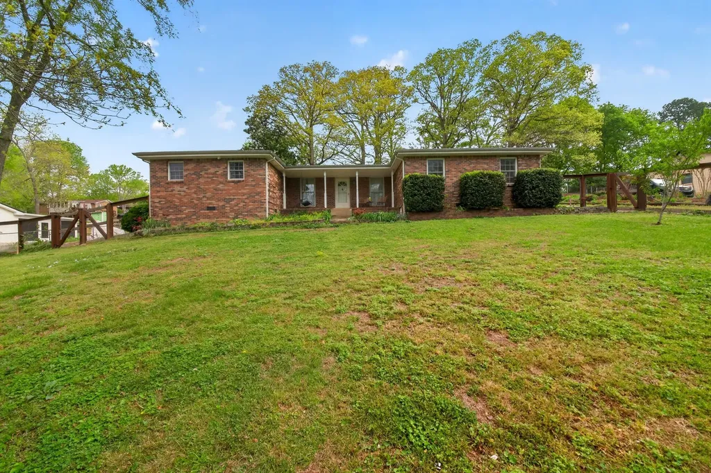 327 Dunbar Cave Road Clarksville TN 37043