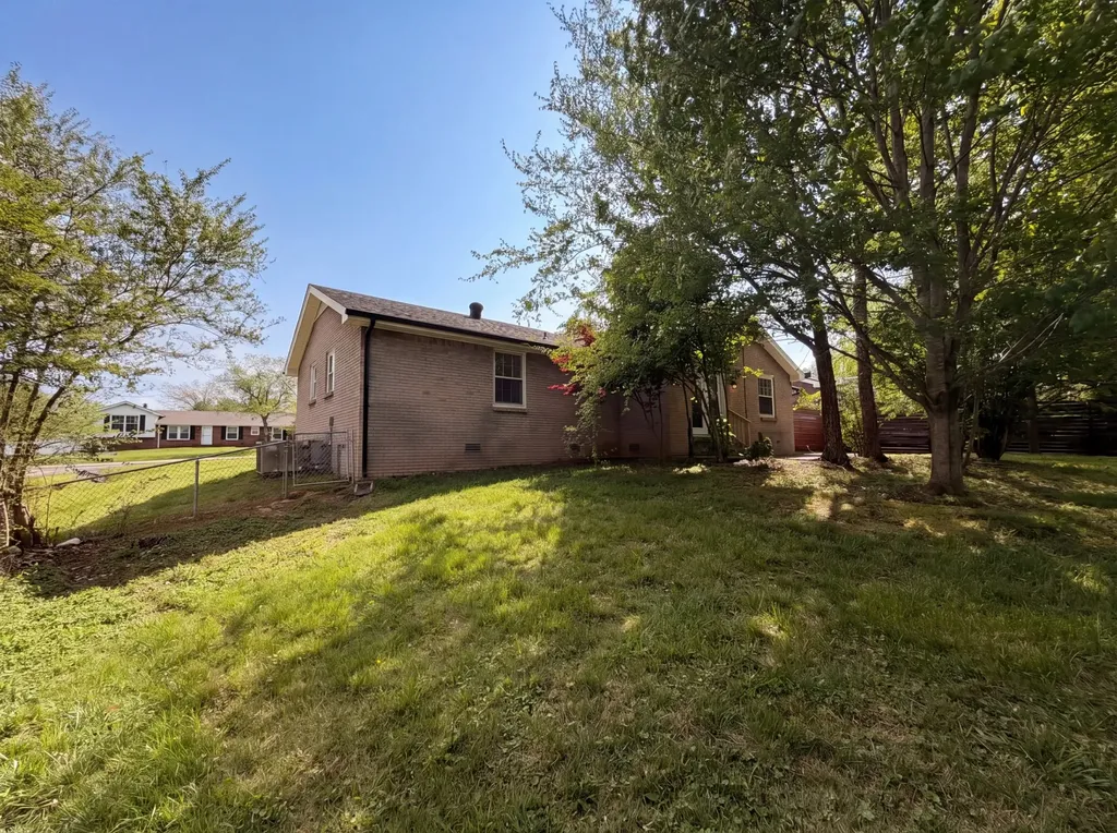 242 Kingswood Drive Clarksville TN 37043