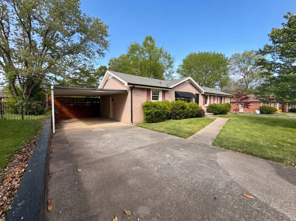 242 Kingswood Drive Clarksville TN 37043
