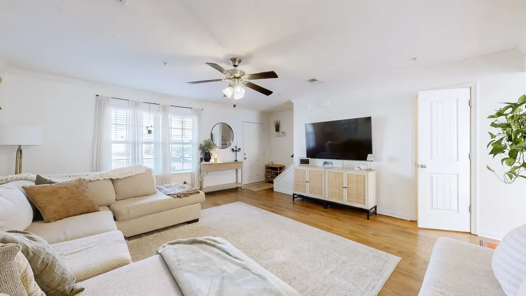 2037 Debonair Lane Murfreesboro TN 37128