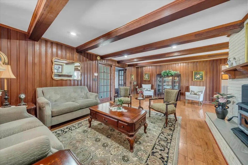 1435 Hennessee Bridge Road Rock Island TN 38581