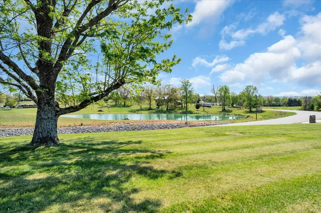 1435 Hennessee Bridge Road Rock Island TN 38581