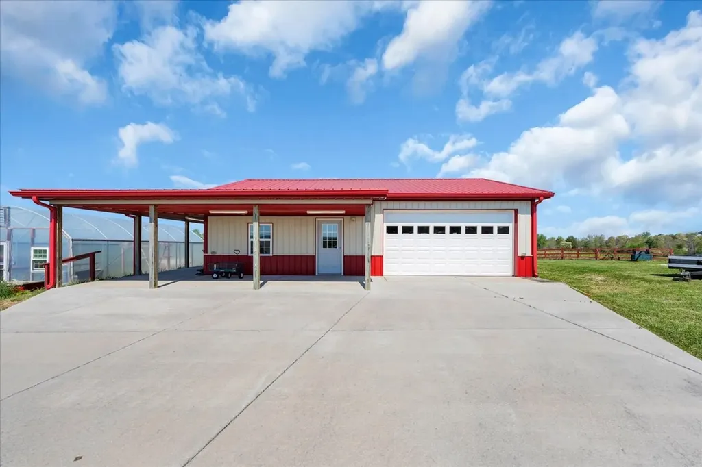 1435 Hennessee Bridge Road Rock Island TN 38581