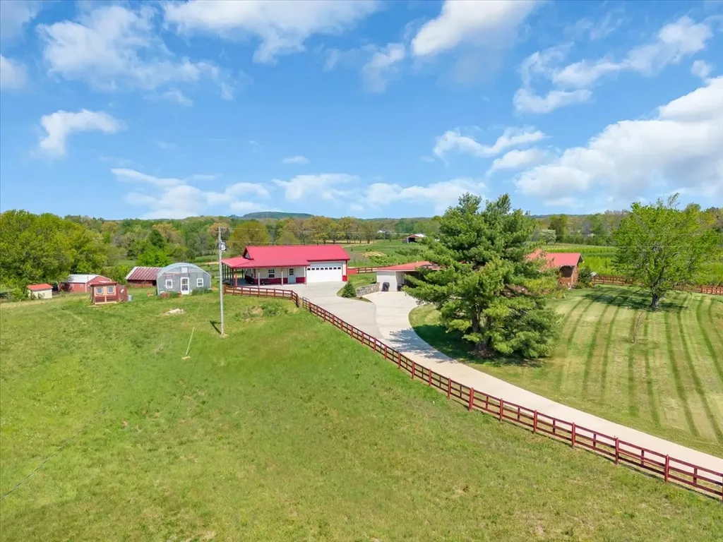 1435 Hennessee Bridge Road Rock Island TN 38581