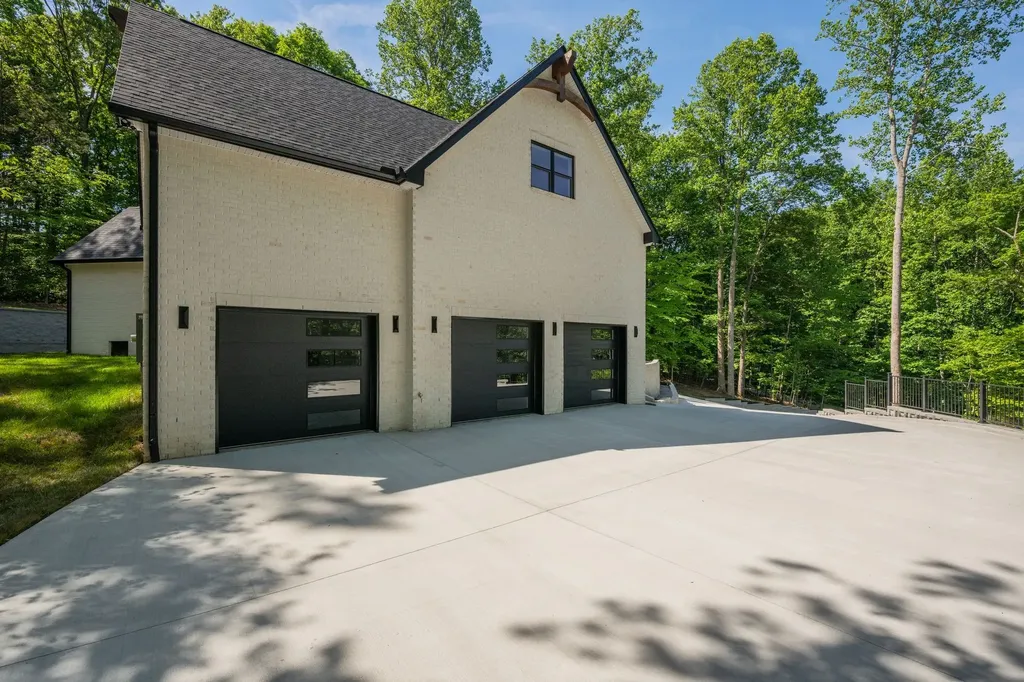 126 Dogwood Court Dickson TN 37055