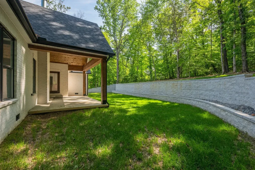 126 Dogwood Court Dickson TN 37055