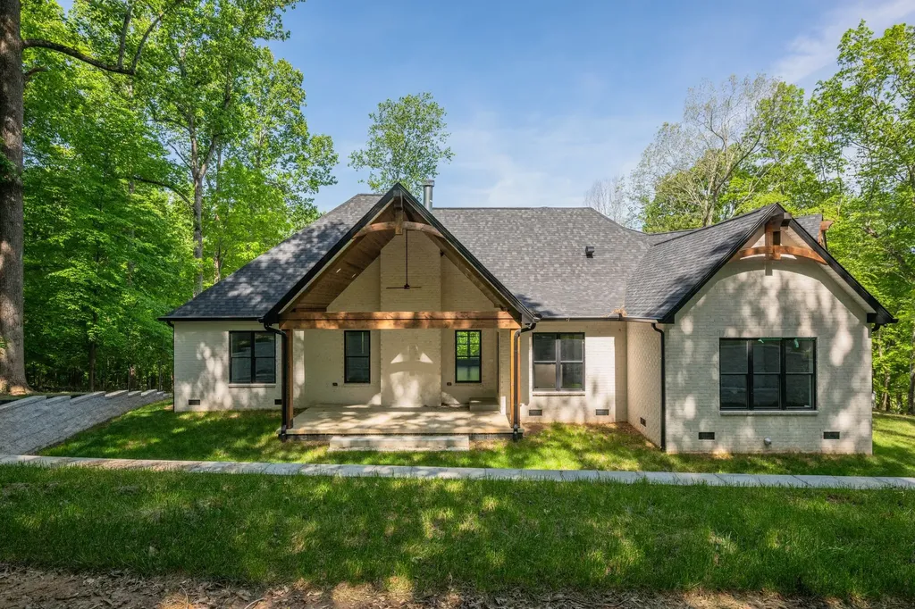 126 Dogwood Court Dickson TN 37055