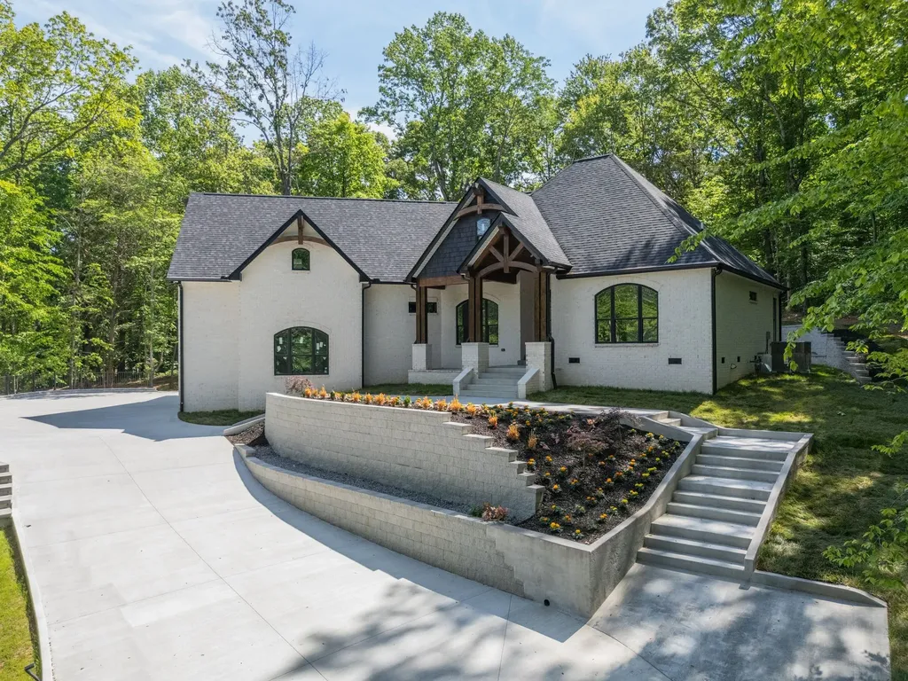 126 Dogwood Court Dickson TN 37055