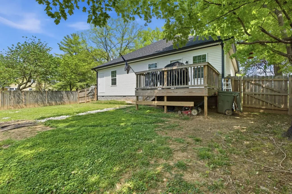 143 Coles Ferry Road Gallatin TN 37066