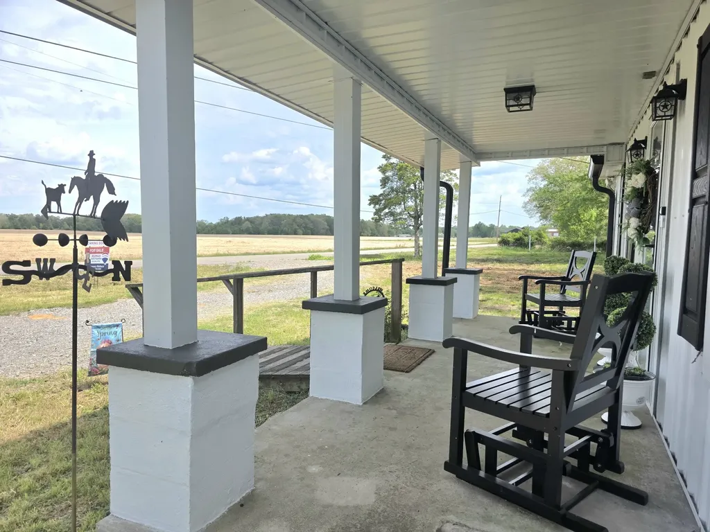 1151 Dry Creek Road Smithville TN 37166