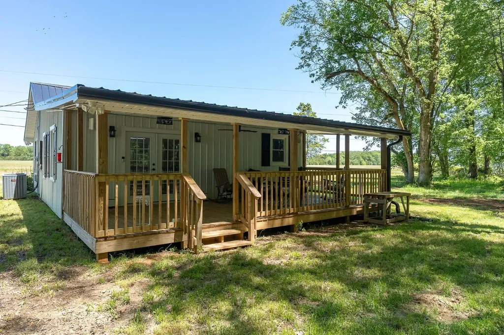 1151 Dry Creek Road Smithville TN 37166
