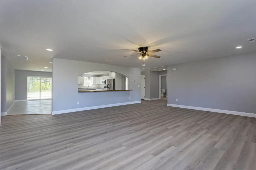 388 Edgewater Avenue Dayton TN 37321