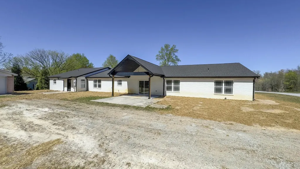 388 Edgewater Avenue Dayton TN 37321