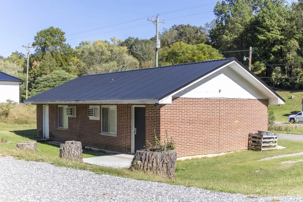 1305 Old Washington Highway Dayton TN 37321