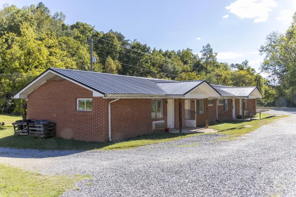1305 Old Washington Highway Dayton TN 37321