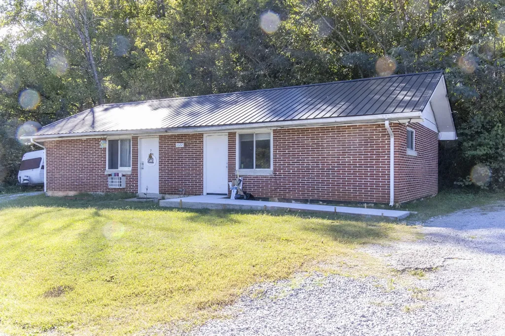 1305 Old Washington Highway Dayton TN 37321