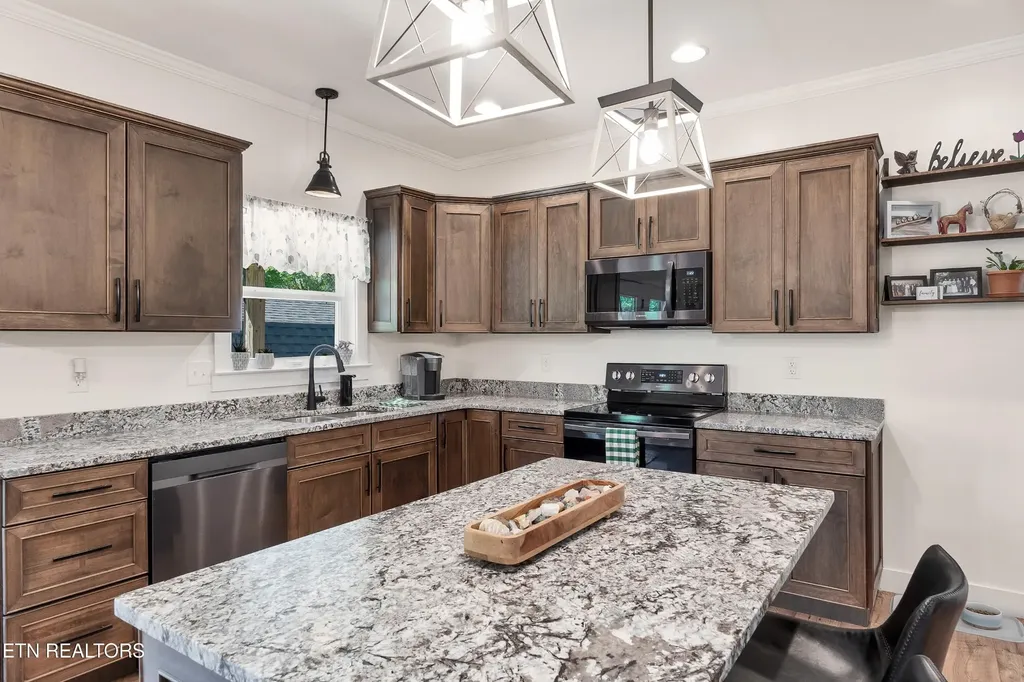 1508 Roxy Lane Maryville TN 37803