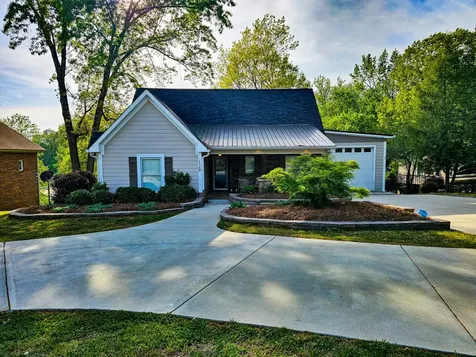 128 Holly Tree Drive Estill Springs TN 37330