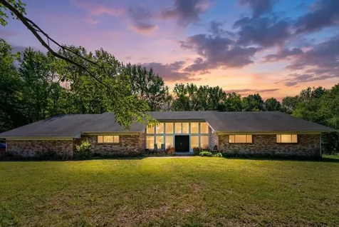 4280 Hillsboro Viola Road Manchester TN 37355