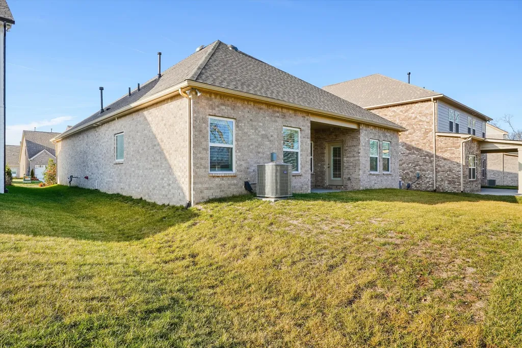 492 Triple Crown Circle Gallatin TN 37066