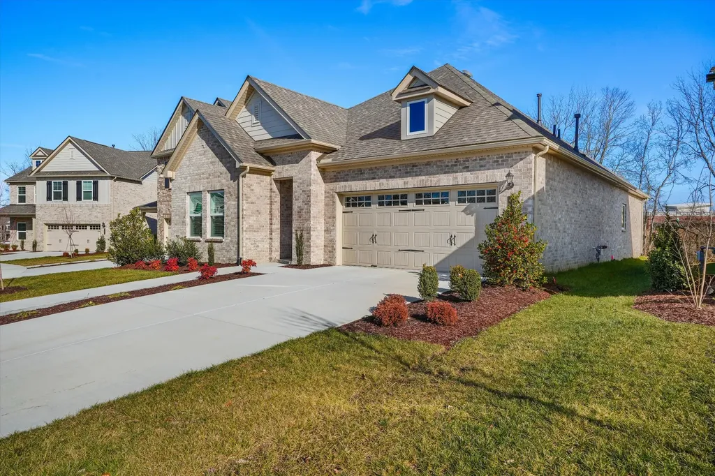 492 Triple Crown Circle Gallatin TN 37066