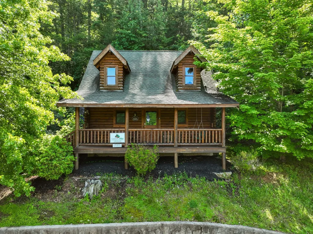 3225 Smoky Ridge Way Sevierville TN 37862