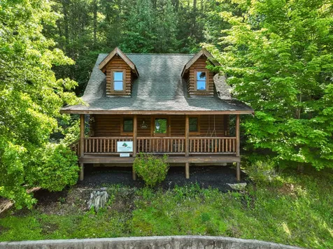 3225 Smoky Ridge Way Sevierville TN 37862
