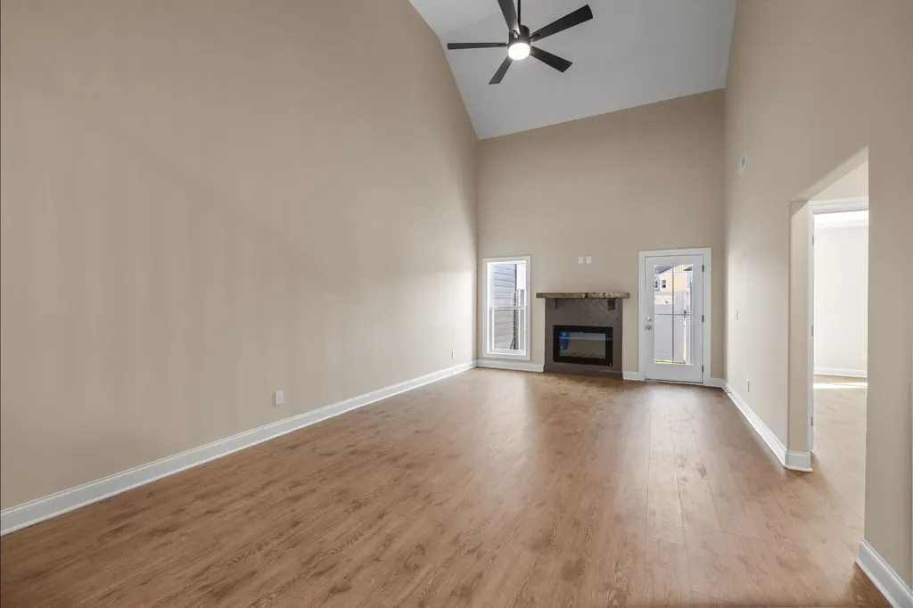1915 Gracie Bug Loop Murfreesboro TN 37128