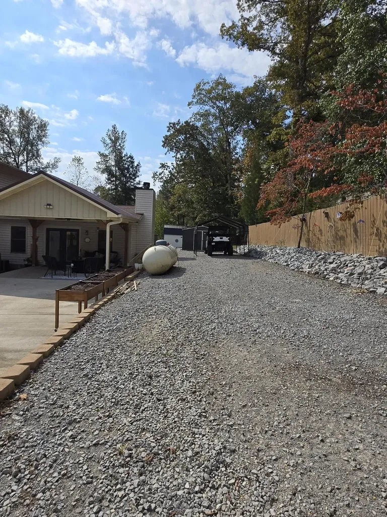 8441 Toestring Valley Road Spring City TN 37381