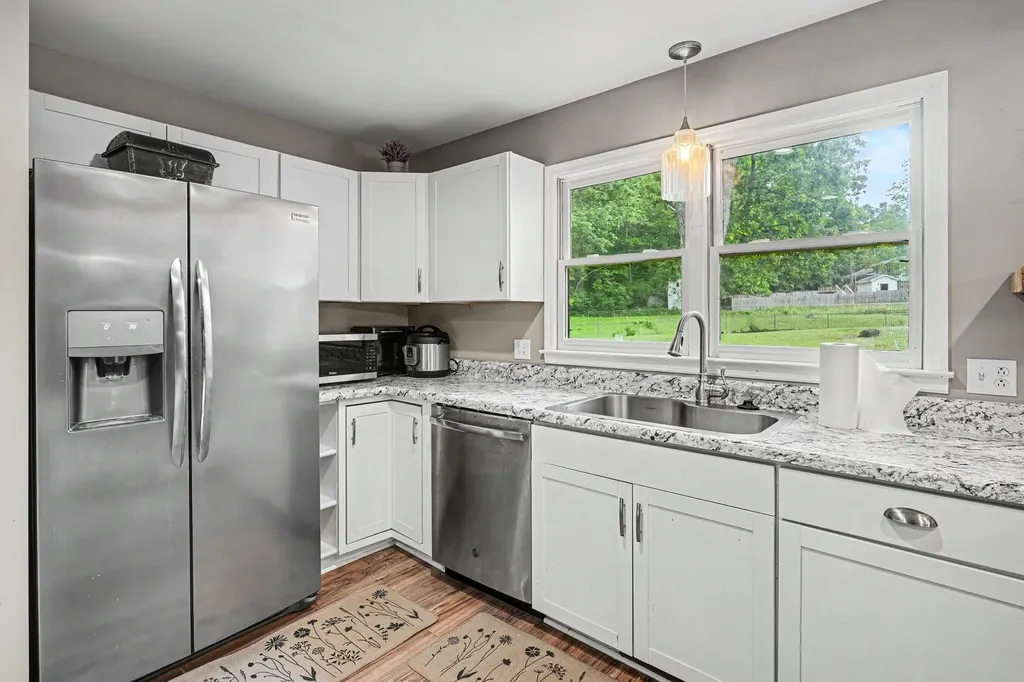 2202 Woodmont Drive Springfield TN 37172