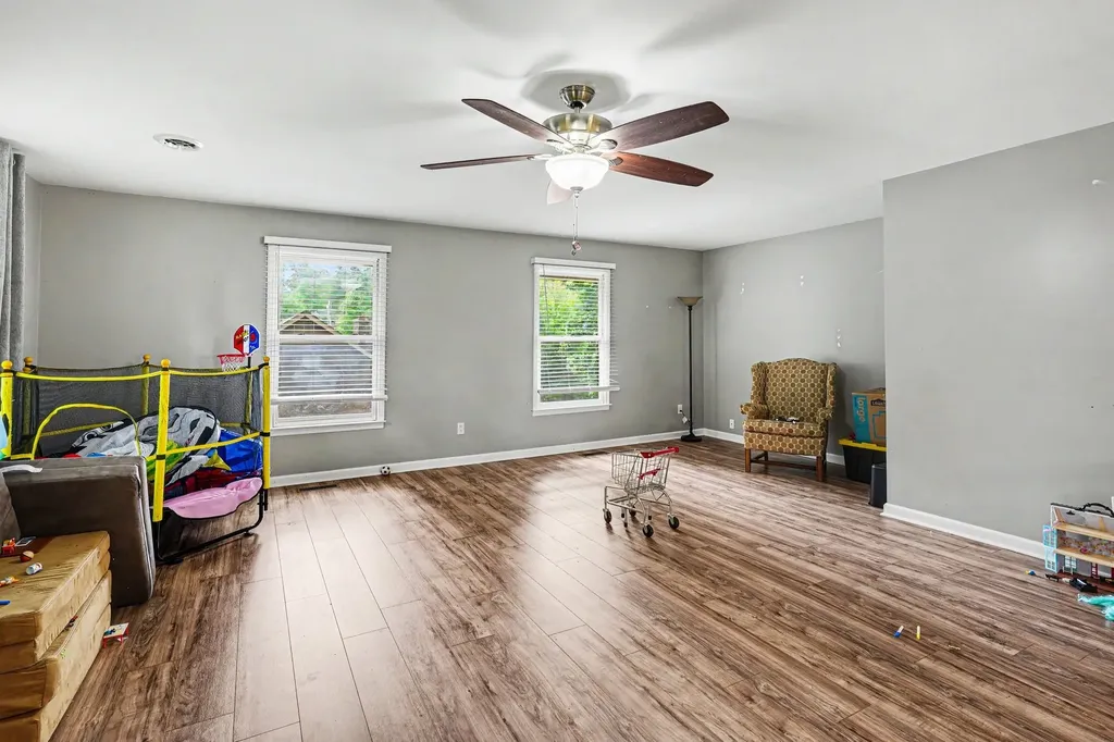 2202 Woodmont Drive Springfield TN 37172
