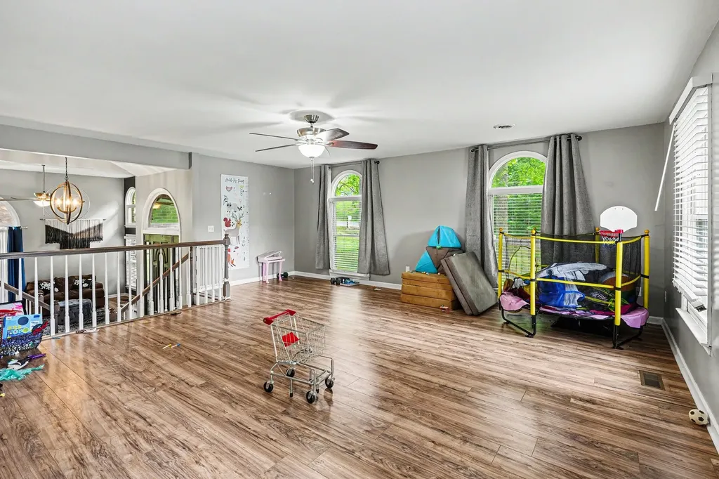 2202 Woodmont Drive Springfield TN 37172