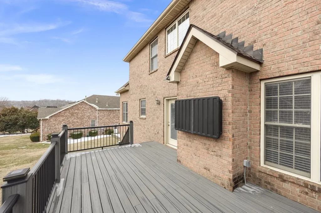 1022 Tower Hill Lane Hendersonville TN 37075