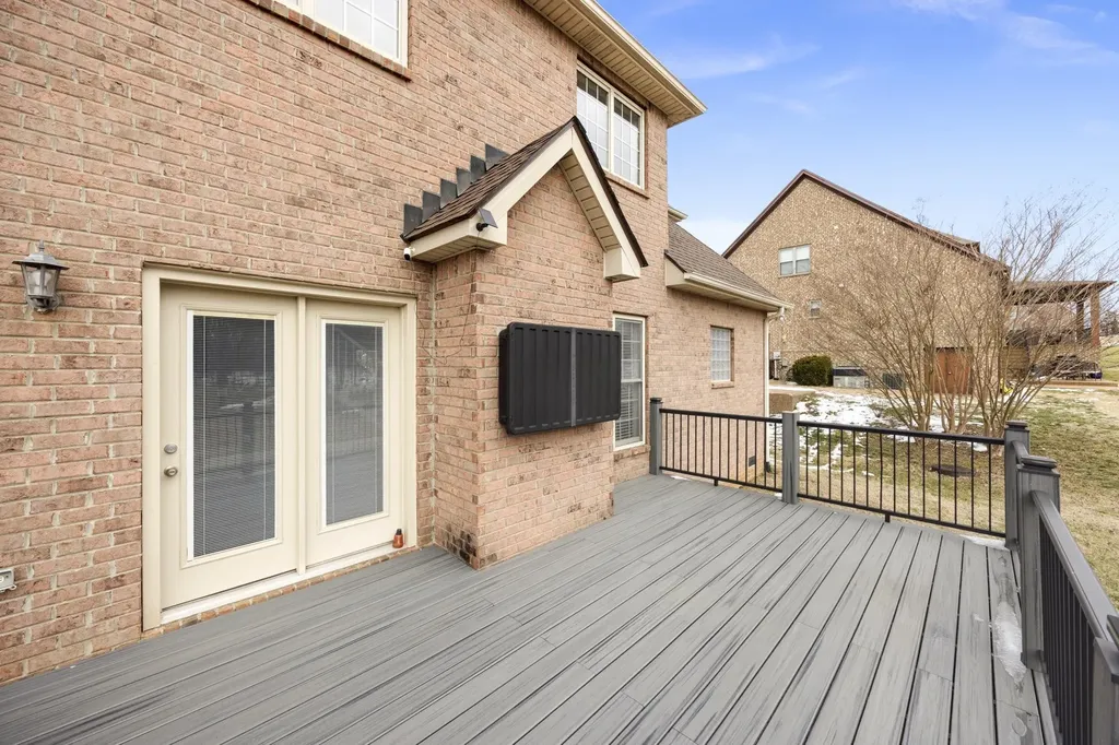 1022 Tower Hill Lane Hendersonville TN 37075