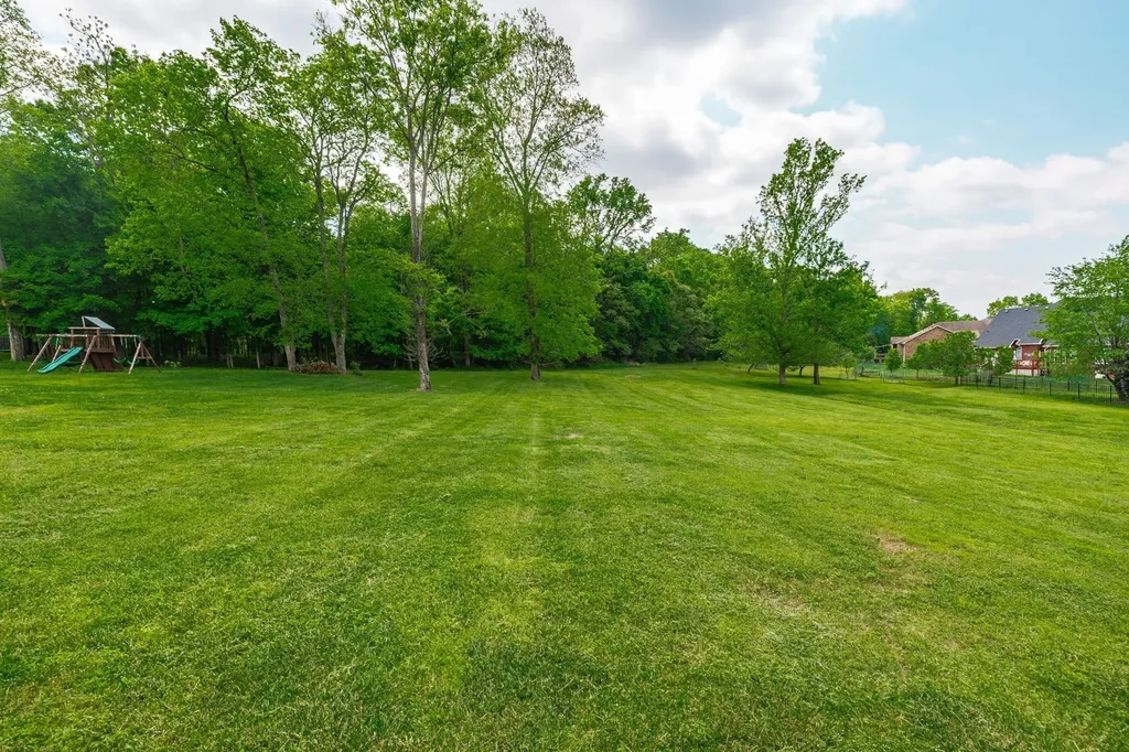 1022 Tower Hill Lane Hendersonville TN 37075