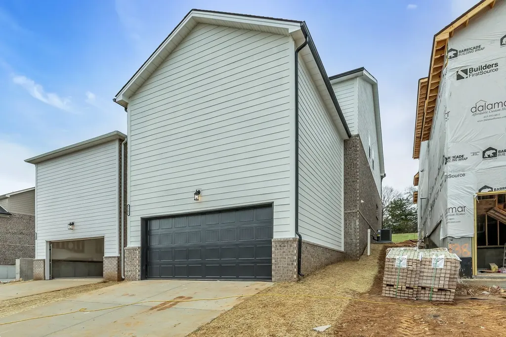 1107 Freeboard Alley La Vergne TN 37086