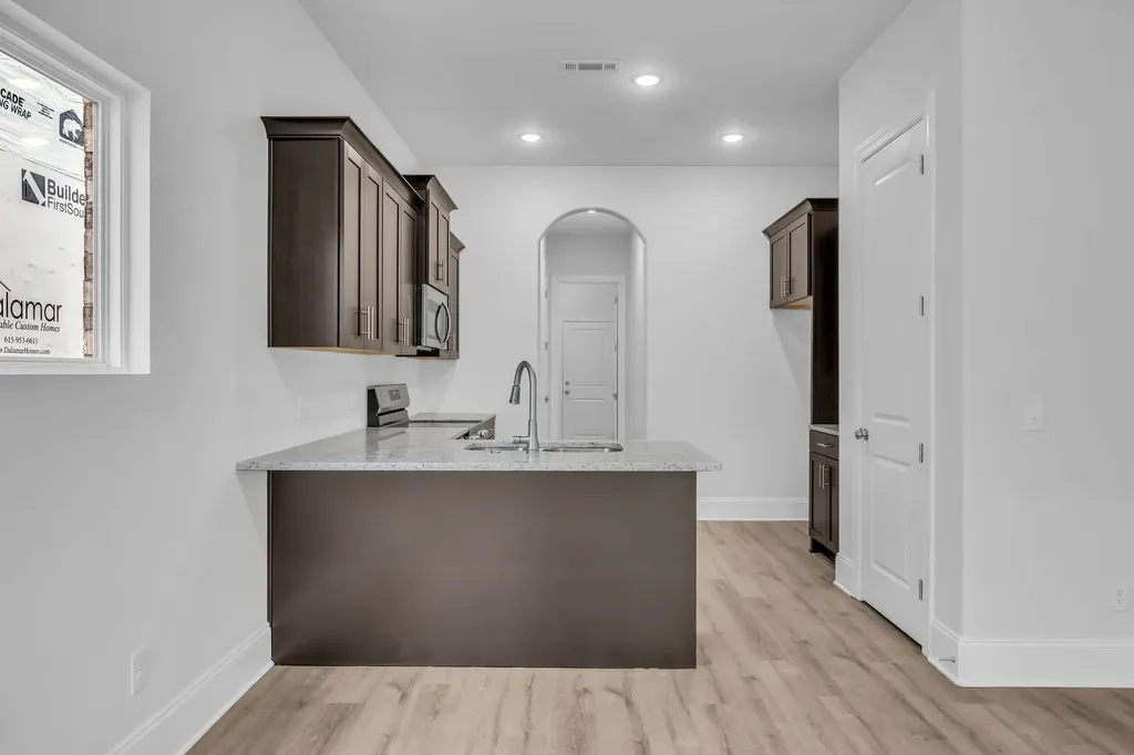 1107 Freeboard Alley La Vergne TN 37086